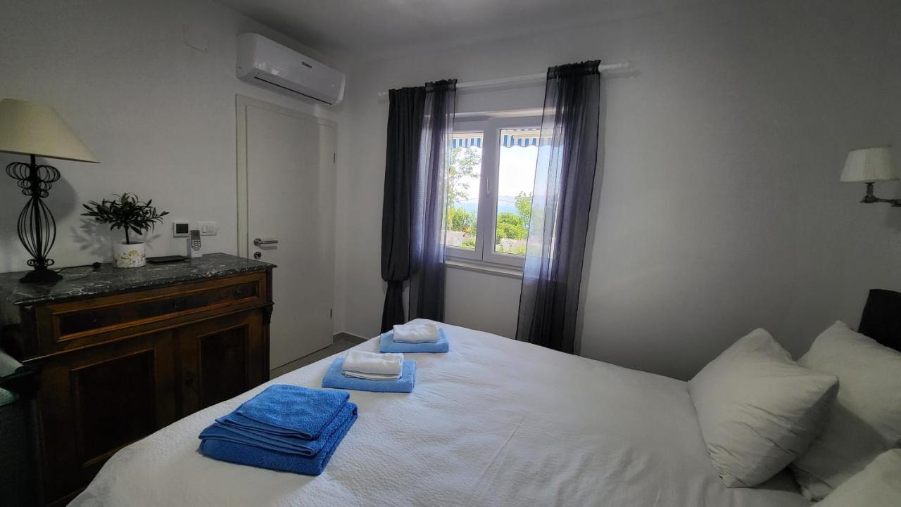Apartments Amadea Novi Vinodolski Eksteriør bilde